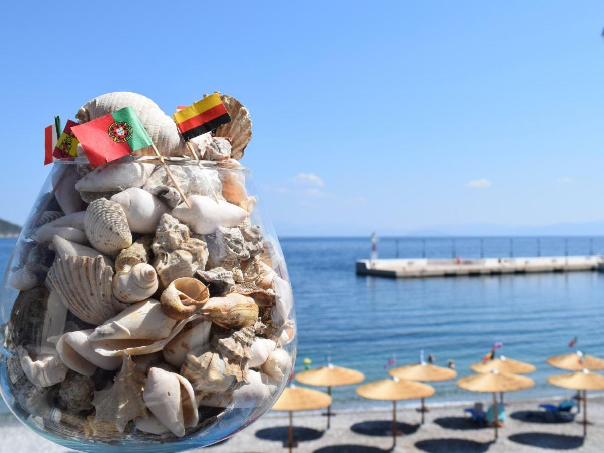 Oceanis Hotel Tirós エクステリア 写真