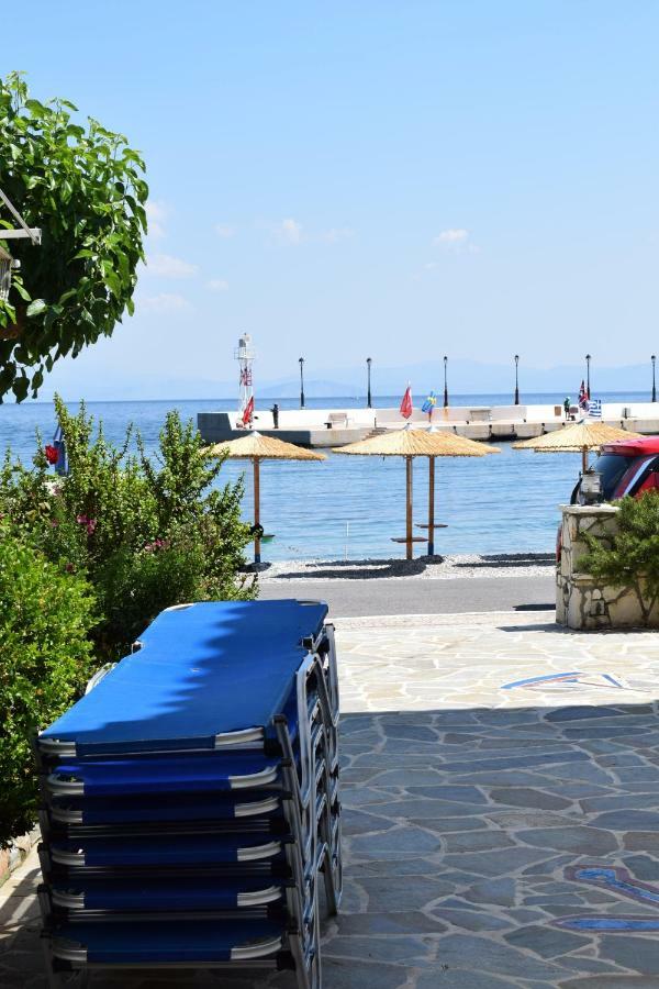Oceanis Hotel Tirós エクステリア 写真